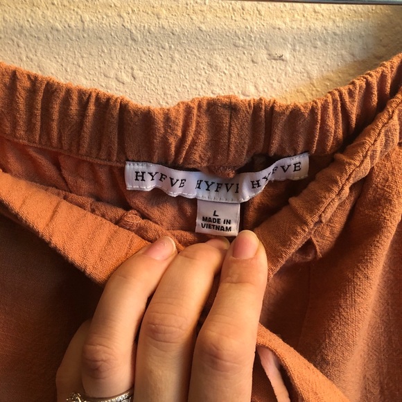 NWT tie waist shorts - Picture 5 of 6